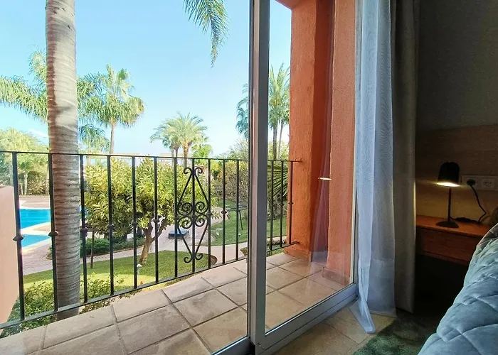 Oasis 3 Bedroom Golden Mile Apartment *