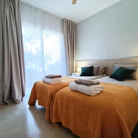 Oasis 3 Bedroom Golden Mile * Marbella