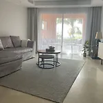 Oasis 3 Bedroom Golden Mile Apartment Marbella